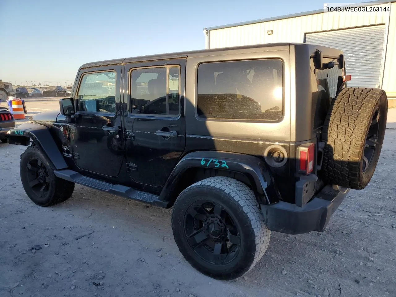 1C4BJWEG0GL263144 2016 Jeep Wrangler Unlimited Sahara