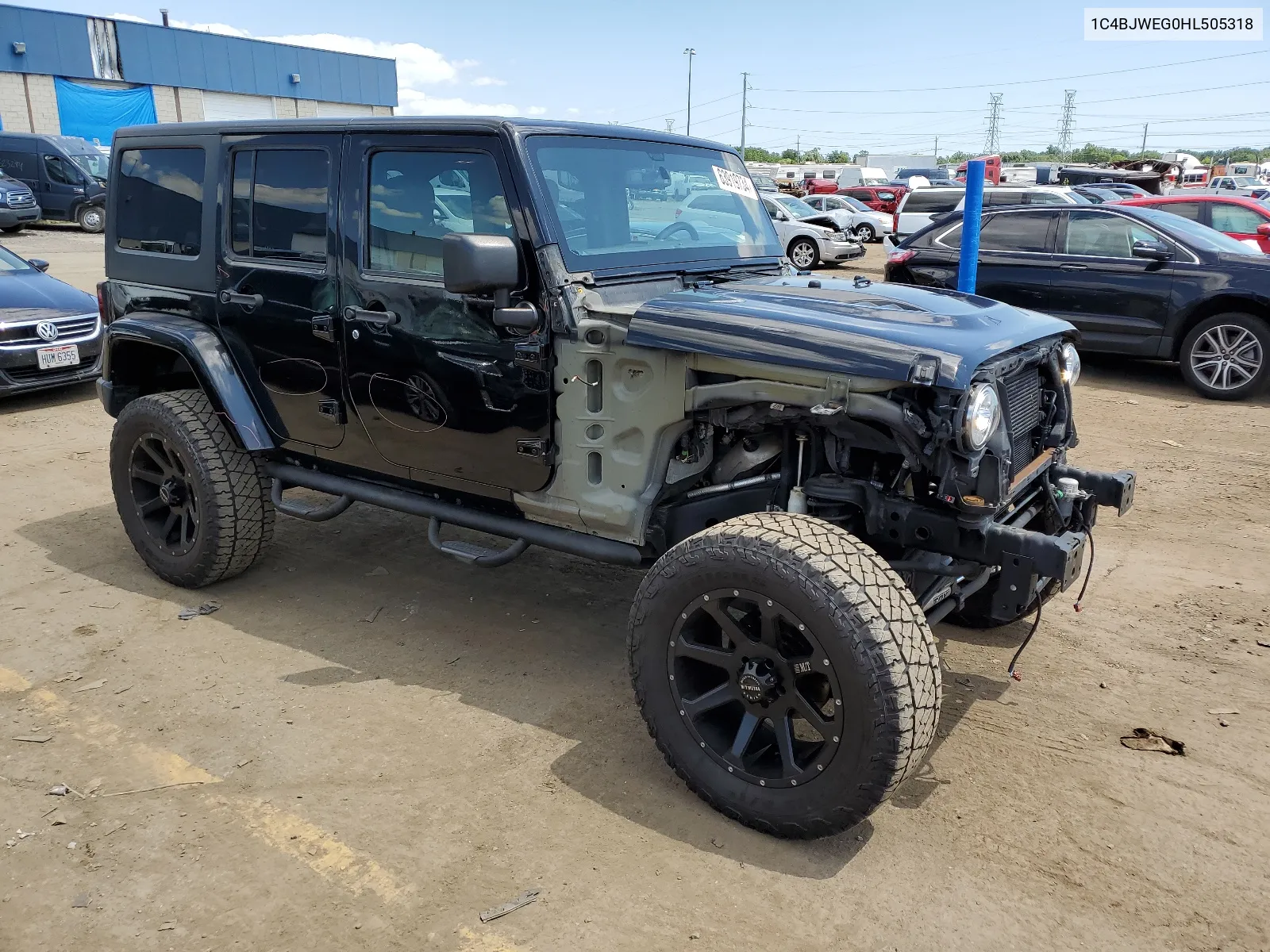 1C4BJWEG0HL505318 2017 Jeep Wrangler Unlimited Sahara