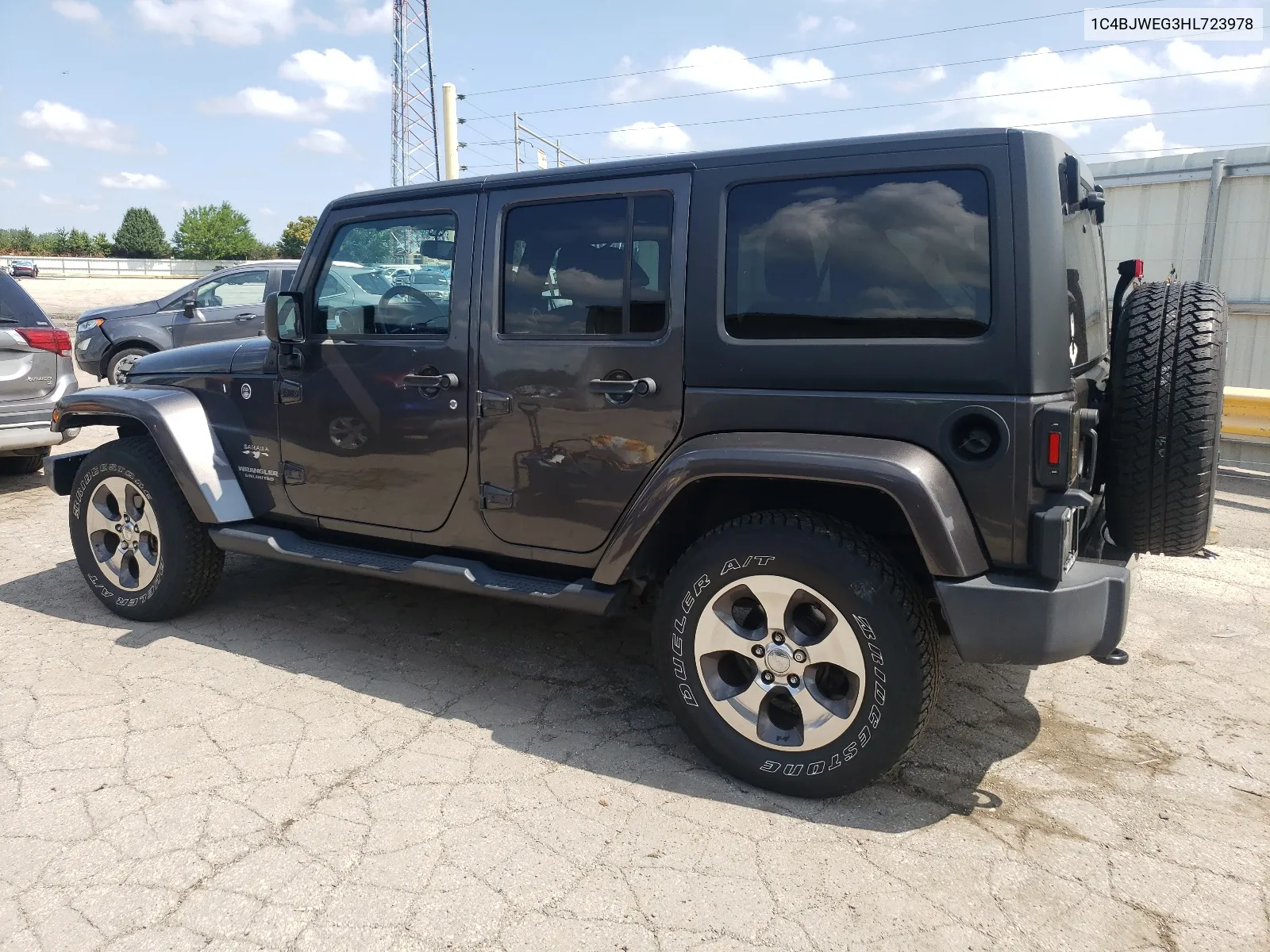 1C4BJWEG3HL723978 2017 Jeep Wrangler Unlimited Sahara