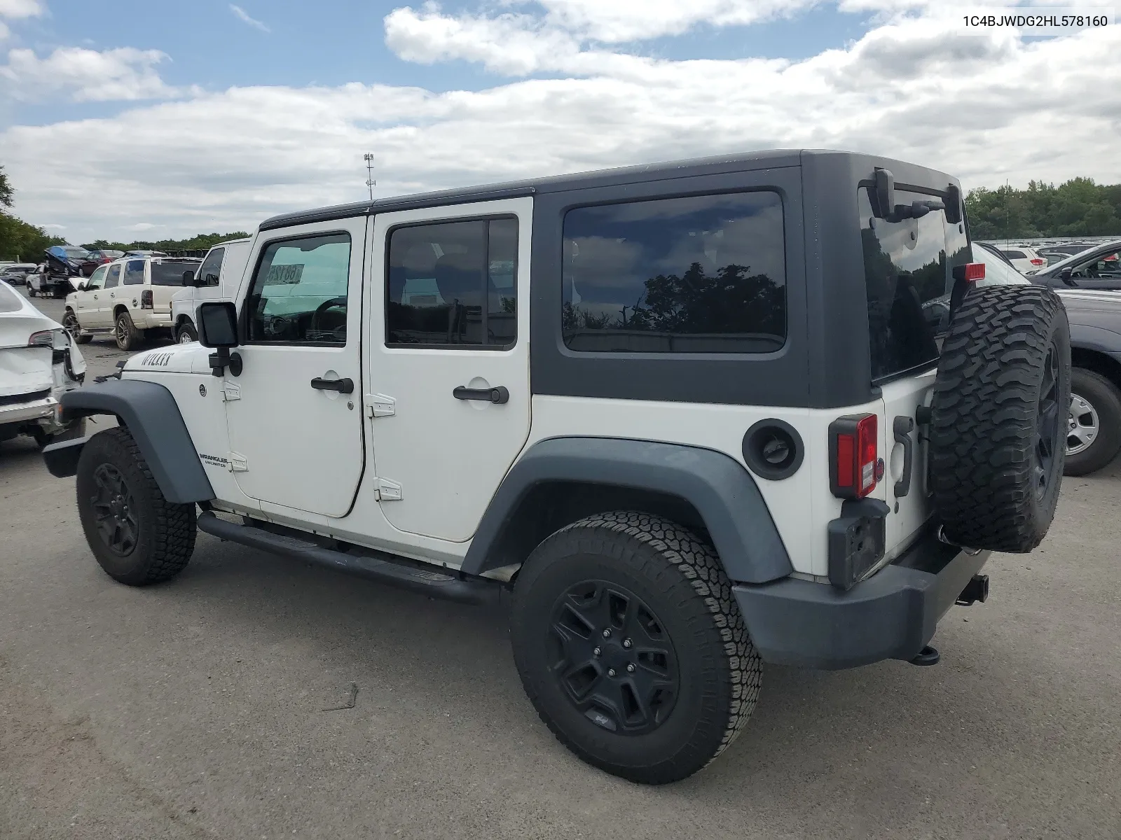 1C4BJWDG2HL578160 2017 Jeep Wrangler Unlimited Sport