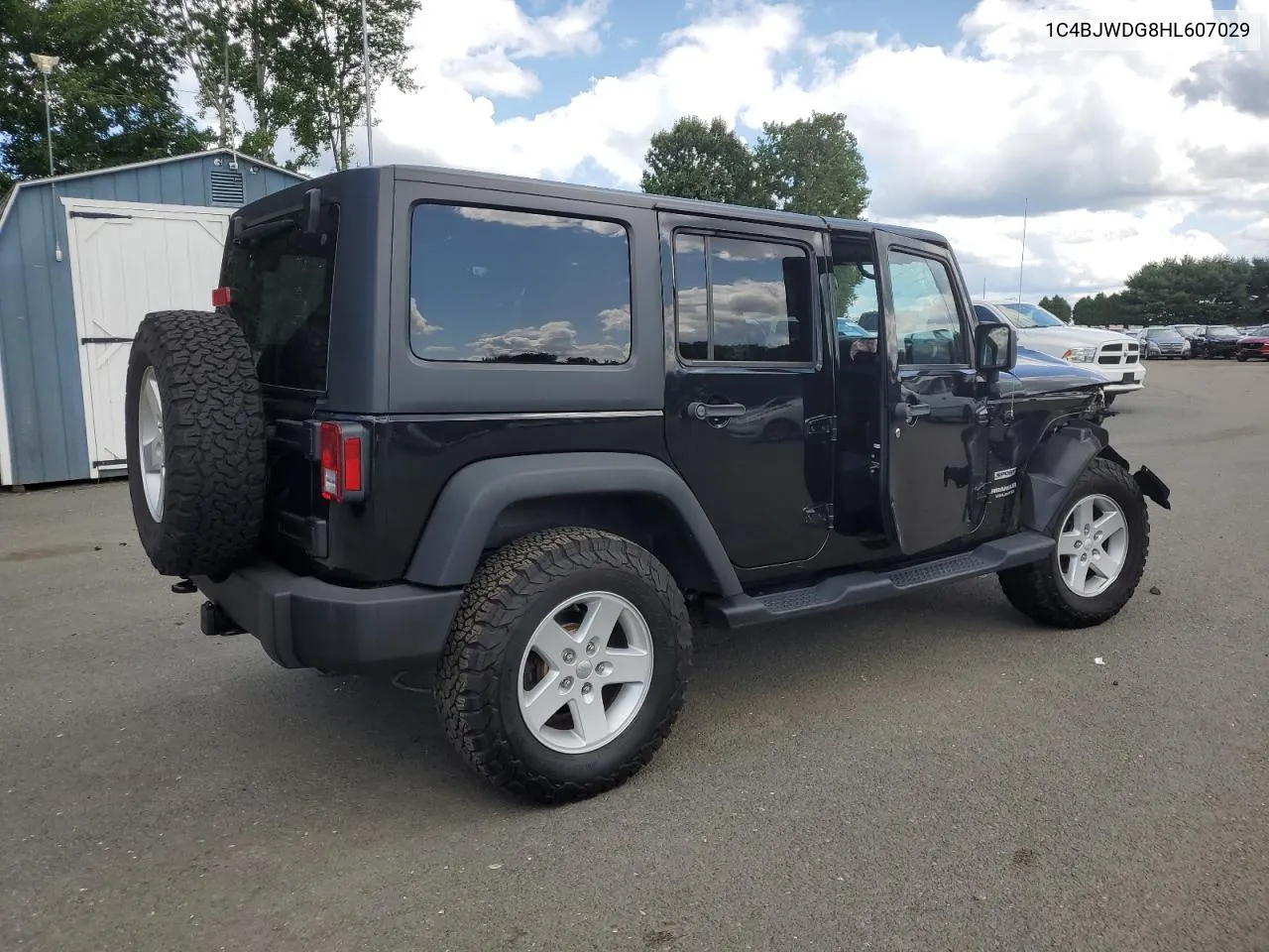 1C4BJWDG8HL607029 2017 Jeep Wrangler Unlimited Sport