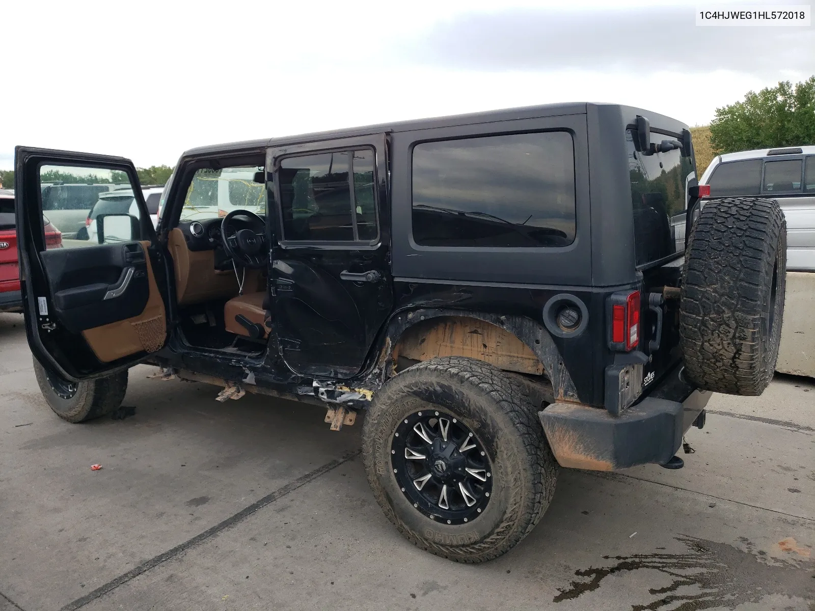 2017 Jeep Wrangler Unlimited Sahara VIN: 1C4HJWEG1HL572018 Lot: 68821144