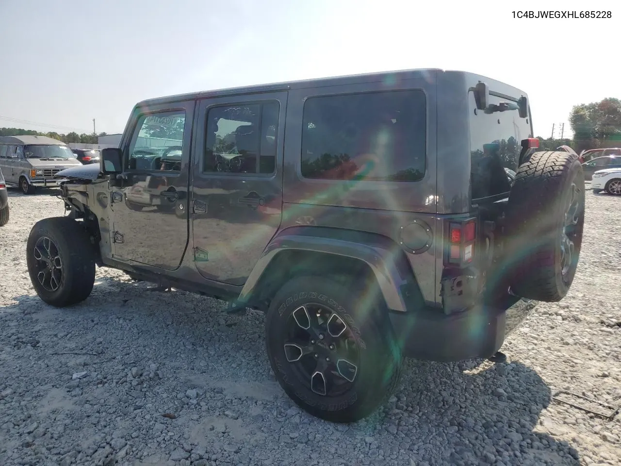 1C4BJWEGXHL685228 2017 Jeep Wrangler Unlimited Sahara