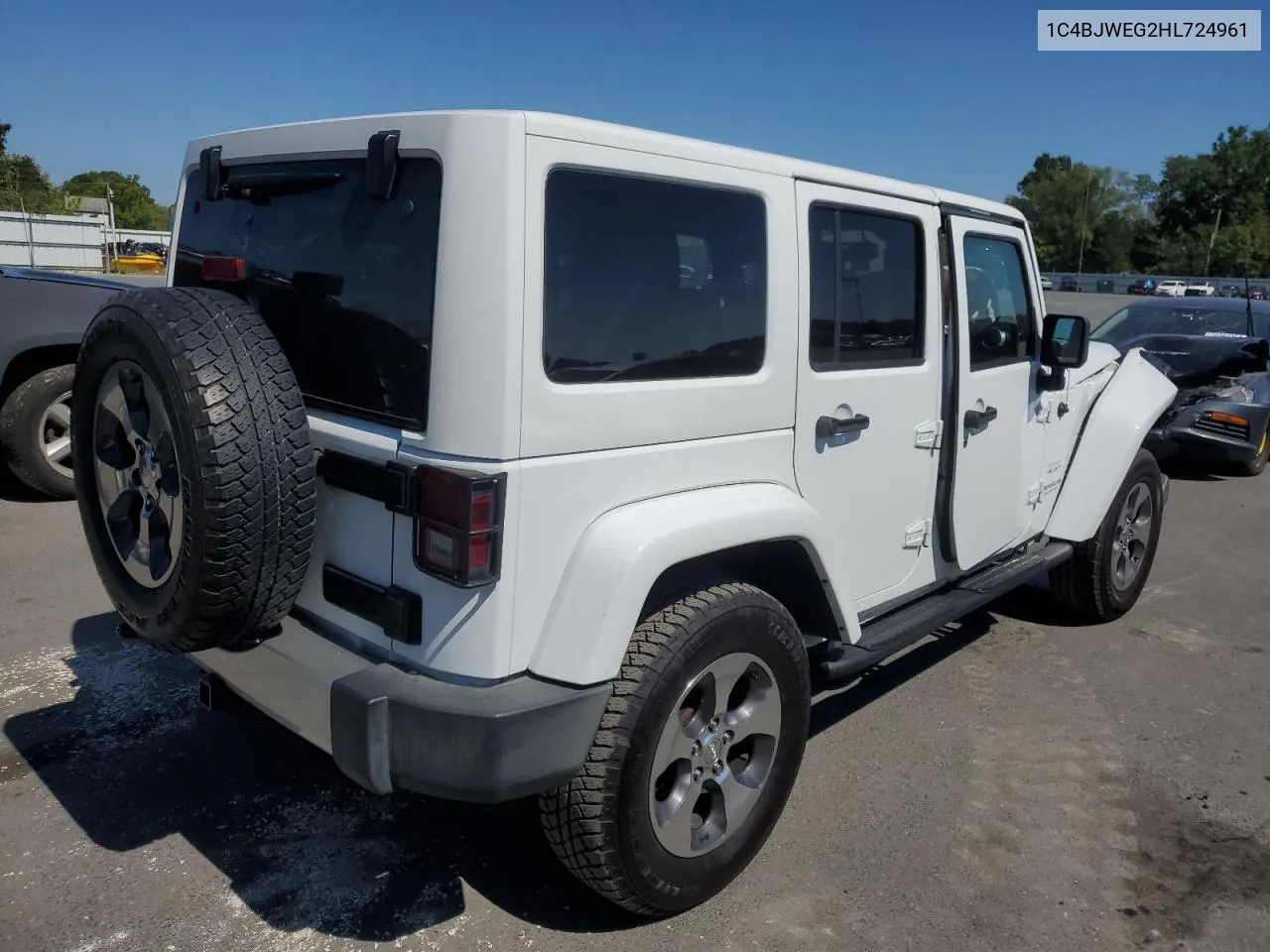 1C4BJWEG2HL724961 2017 Jeep Wrangler Unlimited Sahara