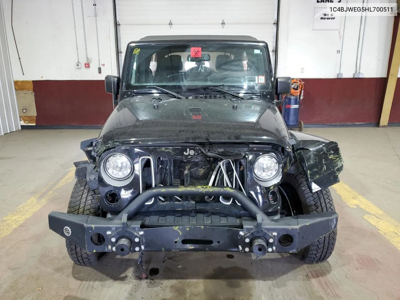 1C4BJWEG5HL700511 2017 Jeep Wrangler Unlimited Sahara