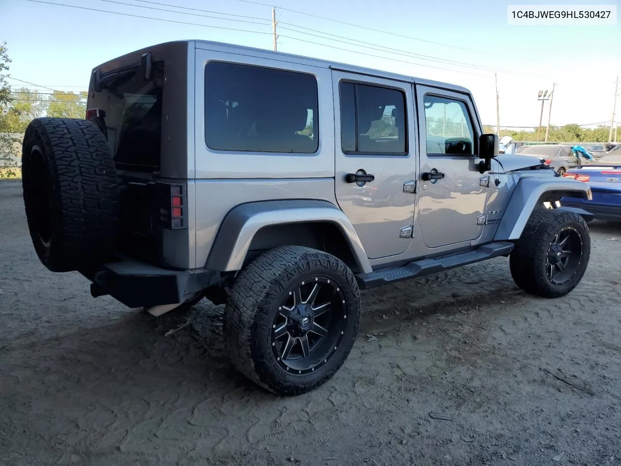 1C4BJWEG9HL530427 2017 Jeep Wrangler Unlimited Sahara