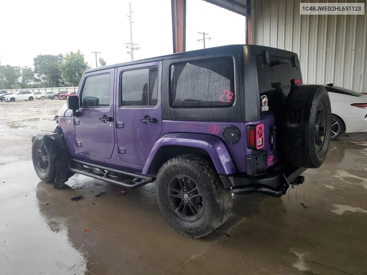 1C4BJWEG2HL651123 2017 Jeep Wrangler Unlimited Sahara