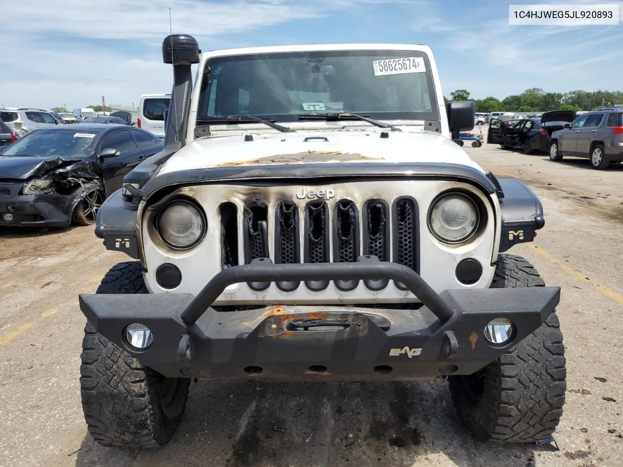 2018 Jeep Wrangler Unlimited Sahara VIN: 1C4HJWEG5JL920893 Lot: 58625674