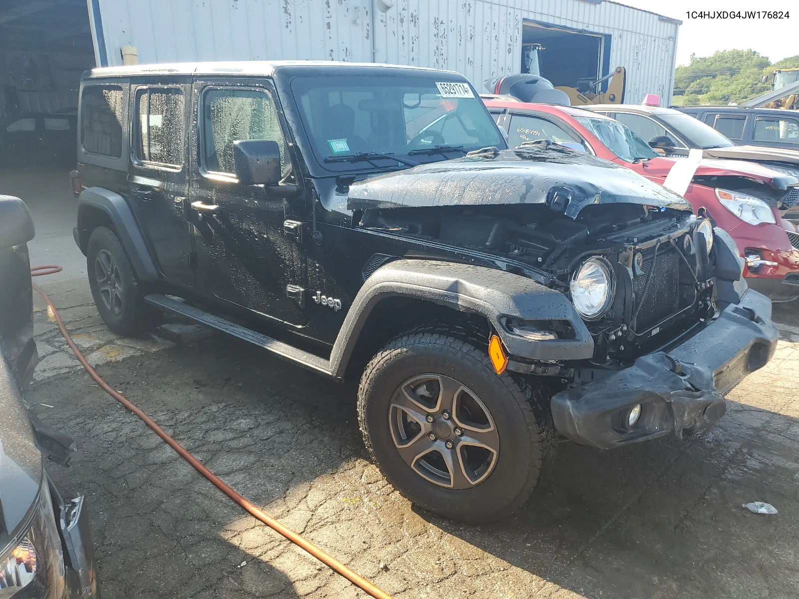 1C4HJXDG4JW176824 2018 Jeep Wrangler Unlimited Sport