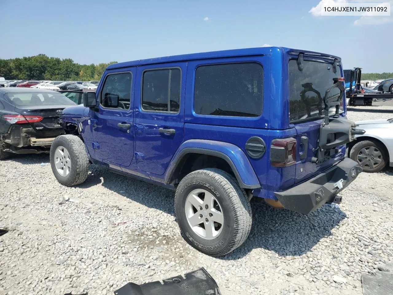 1C4HJXEN1JW311092 2018 Jeep Wrangler Unlimited Sahara