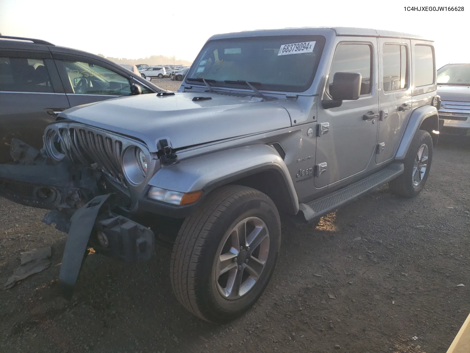 1C4HJXEG0JW166628 2018 Jeep Wrangler Unlimited Sahara