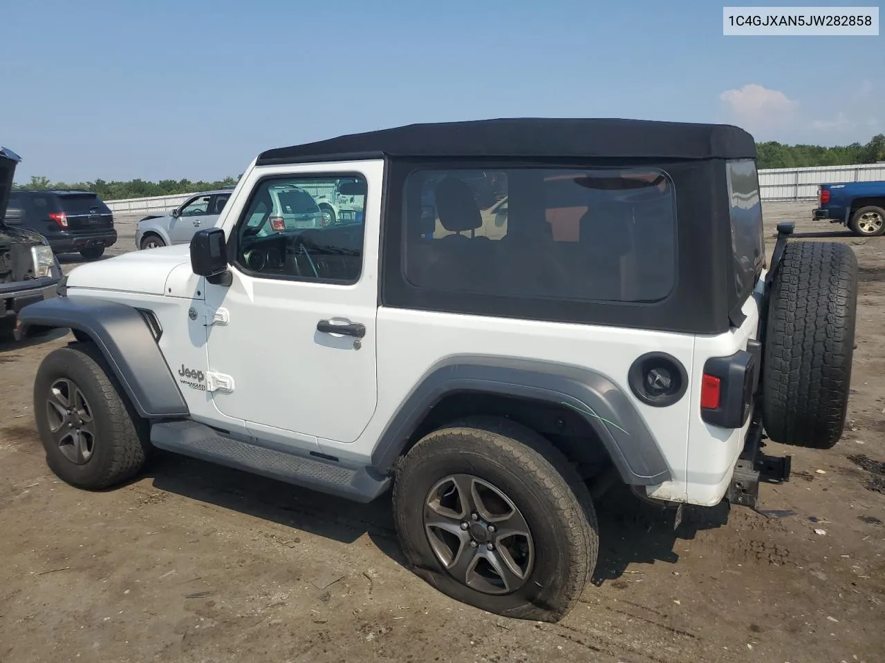 2018 Jeep Wrangler Sport VIN: 1C4GJXAN5JW282858 Lot: 69280534