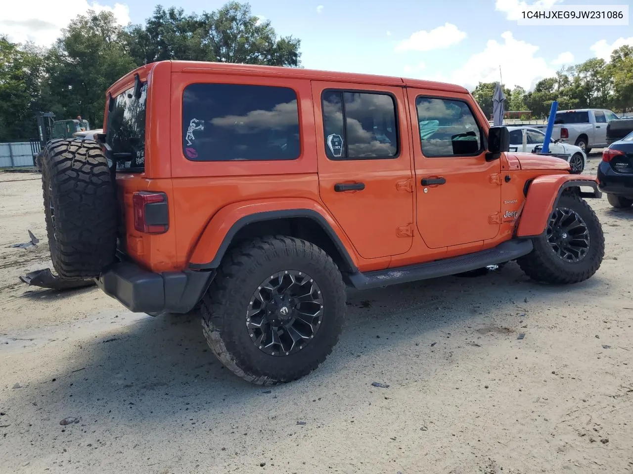 1C4HJXEG9JW231086 2018 Jeep Wrangler Unlimited Sahara