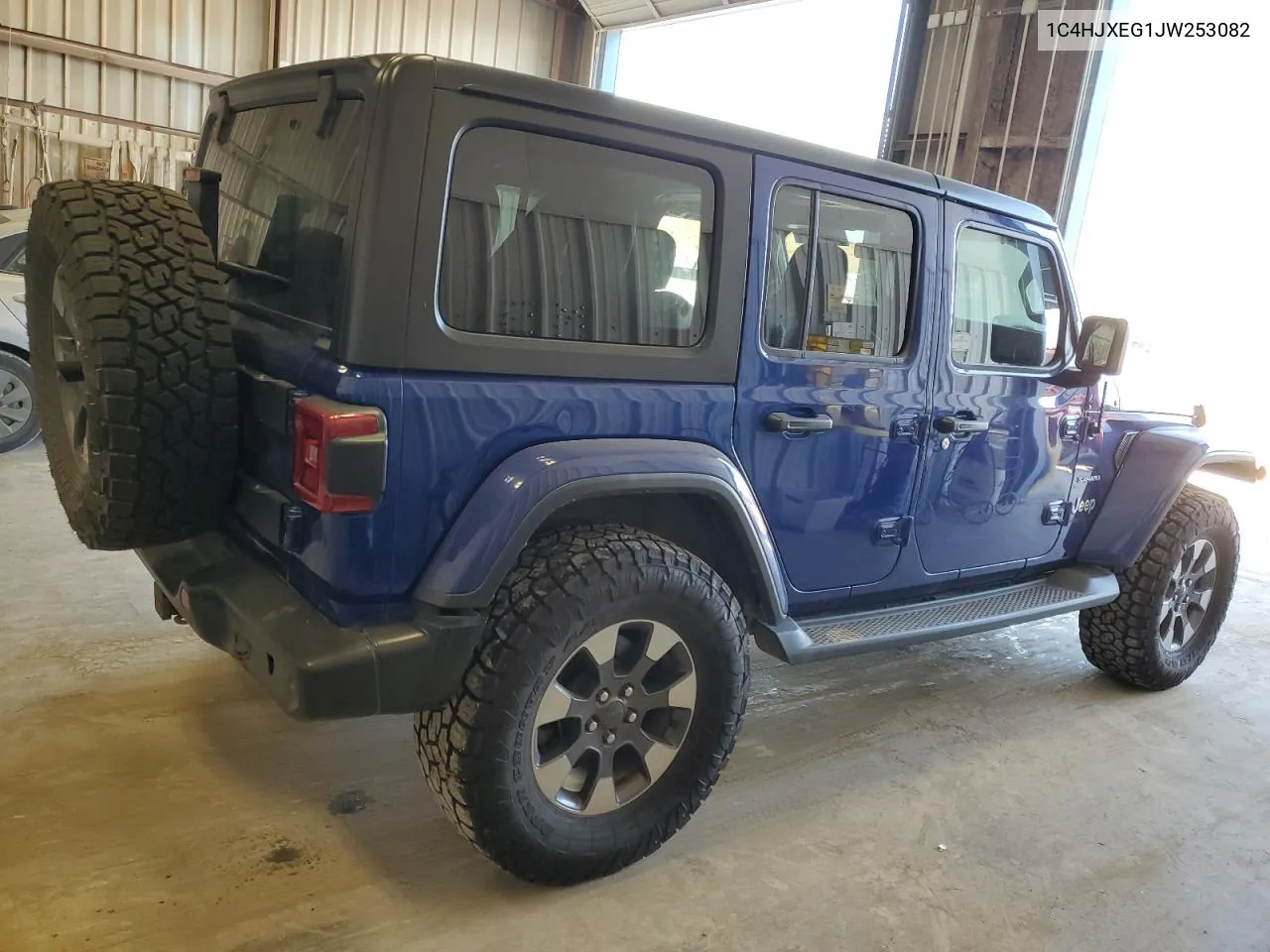 2018 Jeep Wrangler Unlimited Sahara VIN: 1C4HJXEG1JW253082 Lot: 71295784