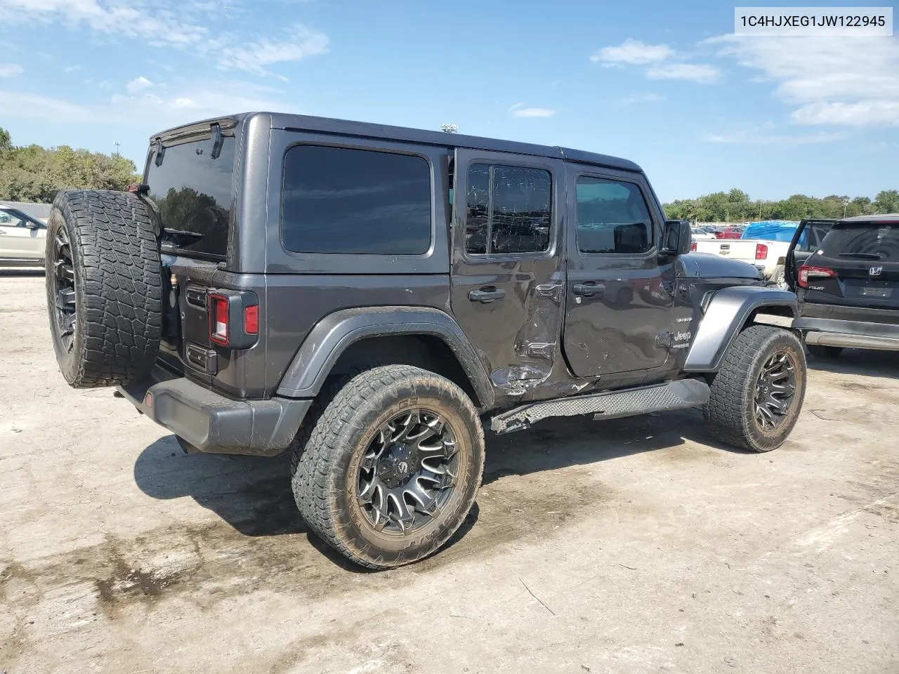 1C4HJXEG1JW122945 2018 Jeep Wrangler Unlimited Sahara