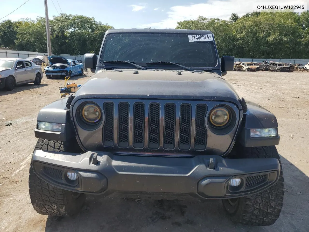 1C4HJXEG1JW122945 2018 Jeep Wrangler Unlimited Sahara