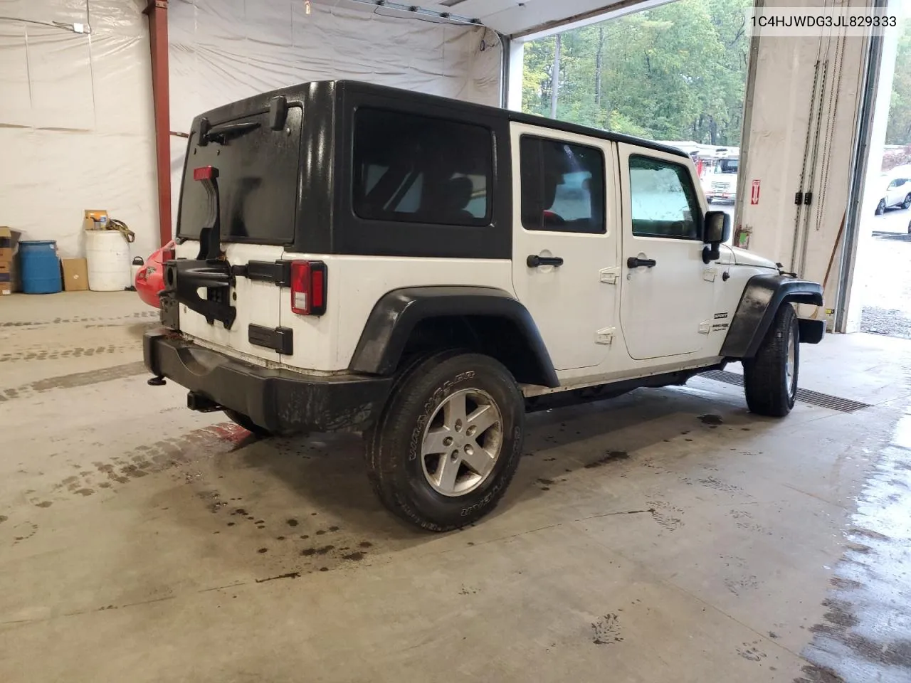 2018 Jeep Wrangler Unlimited Sport VIN: 1C4HJWDG3JL829333 Lot: 72429984