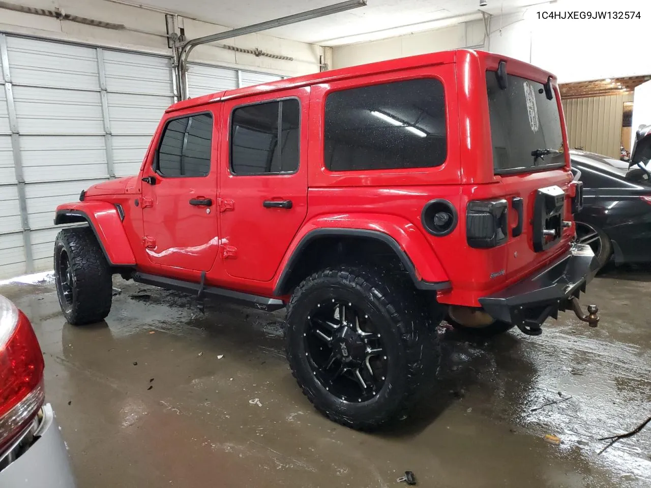 1C4HJXEG9JW132574 2018 Jeep Wrangler Unlimited Sahara