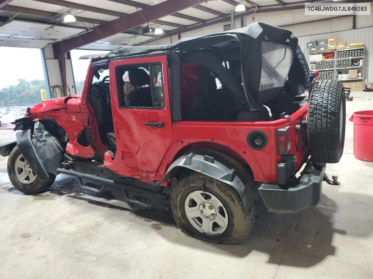 1C4BJWDG7JL849283 2018 Jeep Wrangler Unlimited Sport