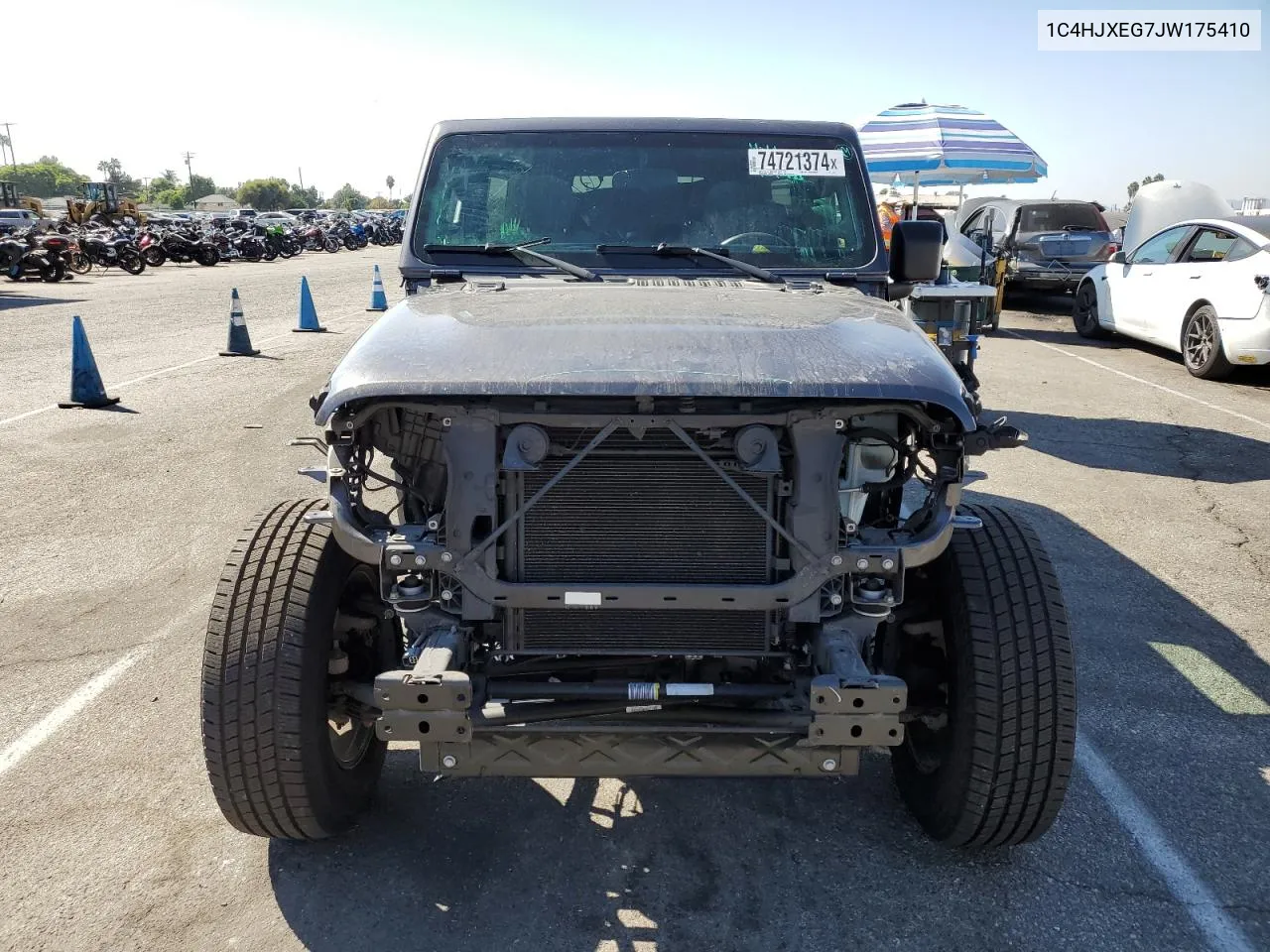 2018 Jeep Wrangler Unlimited Sahara VIN: 1C4HJXEG7JW175410 Lot: 74721374