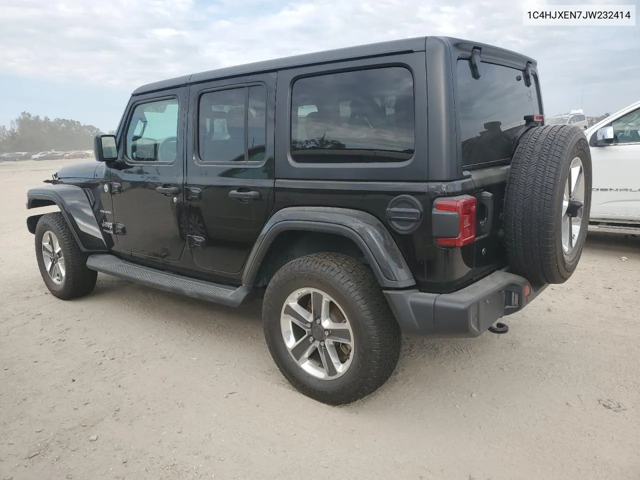 1C4HJXEN7JW232414 2018 Jeep Wrangler Unlimited Sahara