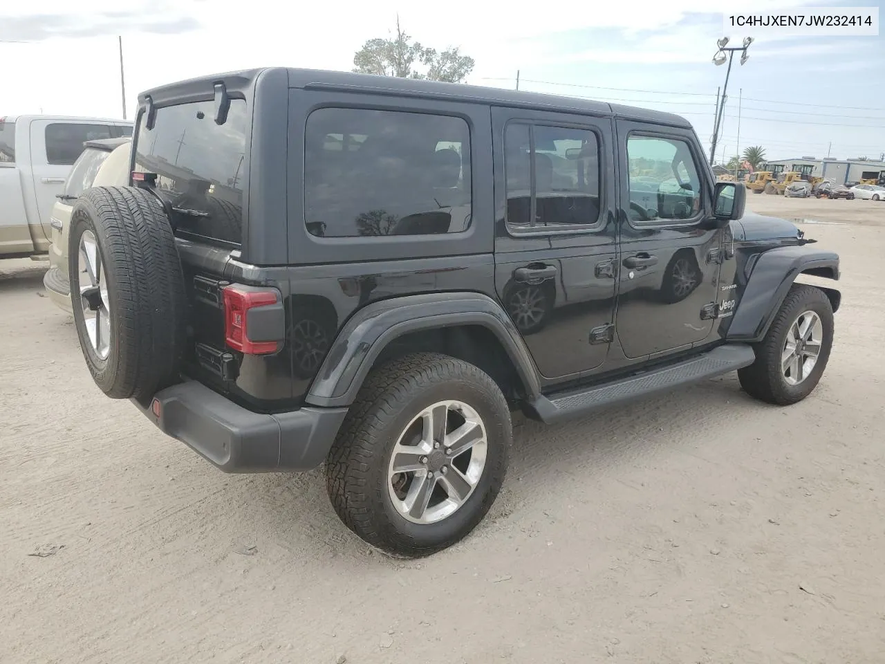 1C4HJXEN7JW232414 2018 Jeep Wrangler Unlimited Sahara