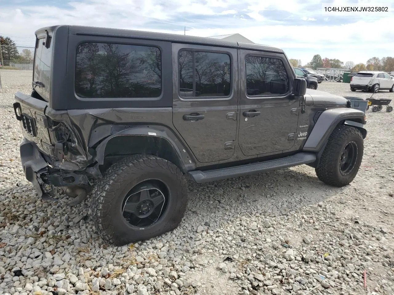 1C4HJXENXJW325802 2018 Jeep Wrangler Unlimited Sahara