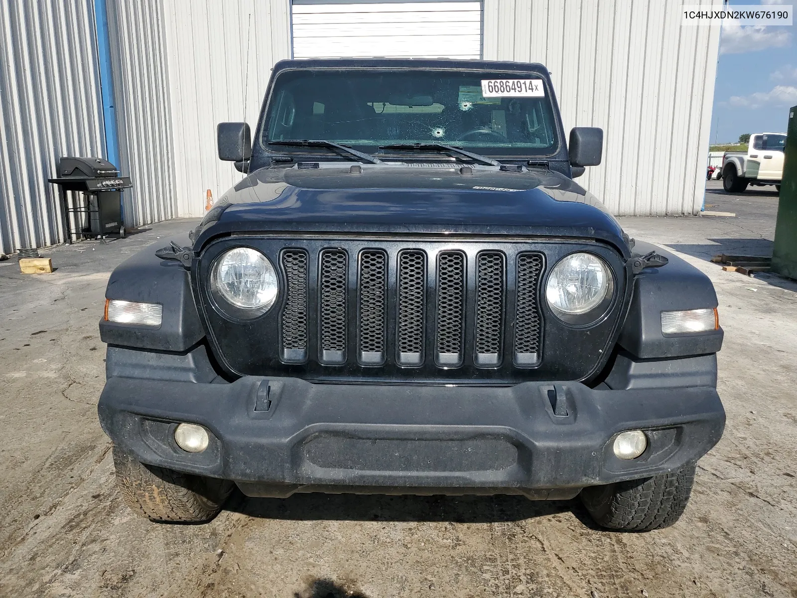 1C4HJXDN2KW676190 2019 Jeep Wrangler Unlimited Sport