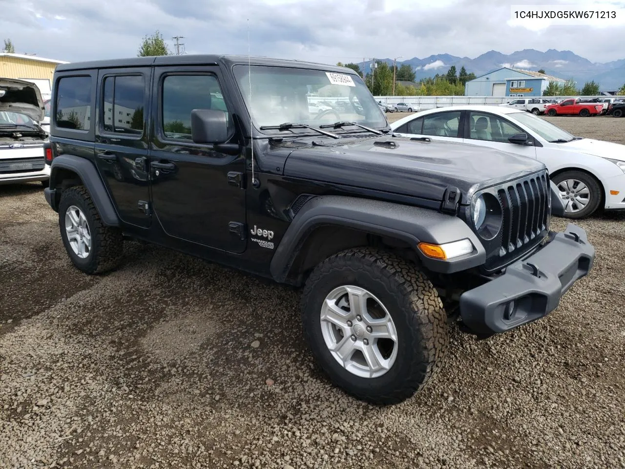 1C4HJXDG5KW671213 2019 Jeep Wrangler Unlimited Sport