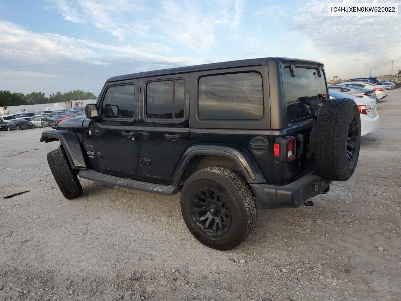 1C4HJXEN0KW620022 2019 Jeep Wrangler Unlimited Sahara