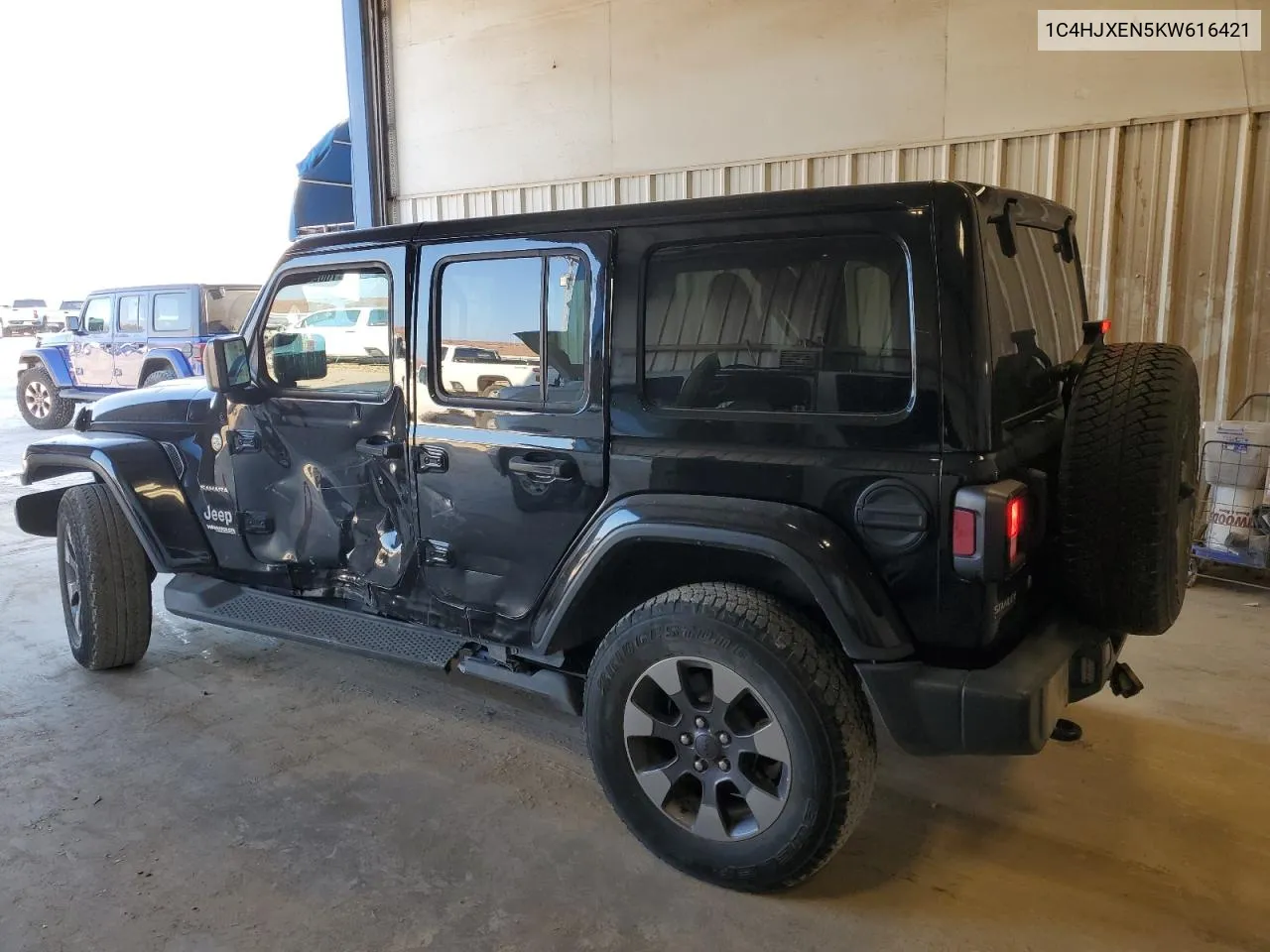 2019 Jeep Wrangler Unlimited Sahara VIN: 1C4HJXEN5KW616421 Lot: 70822854