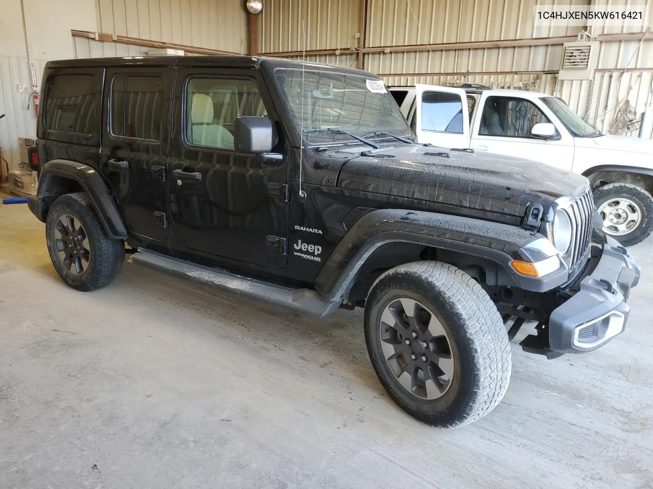 2019 Jeep Wrangler Unlimited Sahara VIN: 1C4HJXEN5KW616421 Lot: 70822854