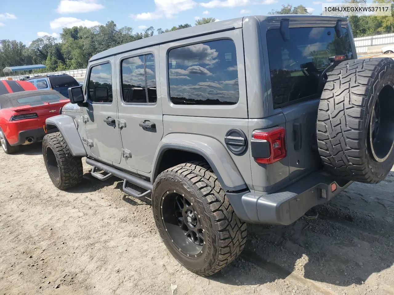 2019 Jeep Wrangler Unlimited Sahara VIN: 1C4HJXEGXKW537117 Lot: 72555854