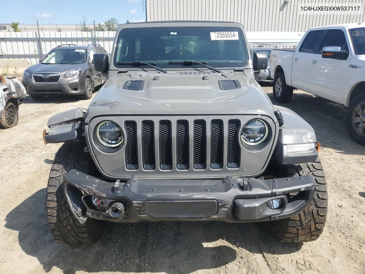 2019 Jeep Wrangler Unlimited Sahara VIN: 1C4HJXEGXKW537117 Lot: 72555854