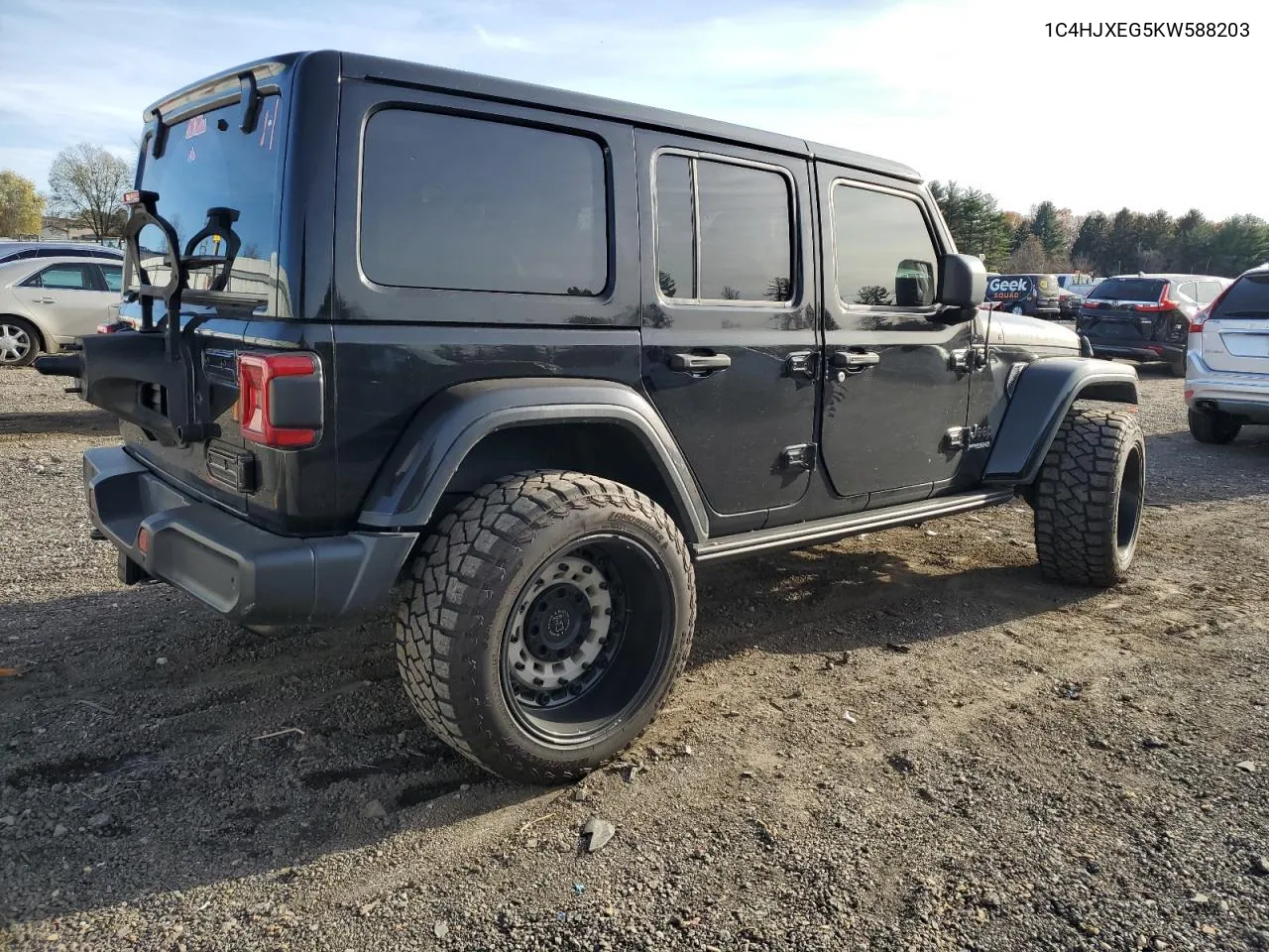 2019 Jeep Wrangler Unlimited Sahara VIN: 1C4HJXEG5KW588203 Lot: 80257574