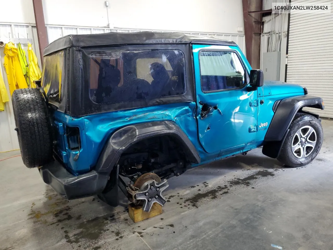 2020 Jeep Wrangler Sport VIN: 1C4GJXAN2LW258424 Lot: 66889814