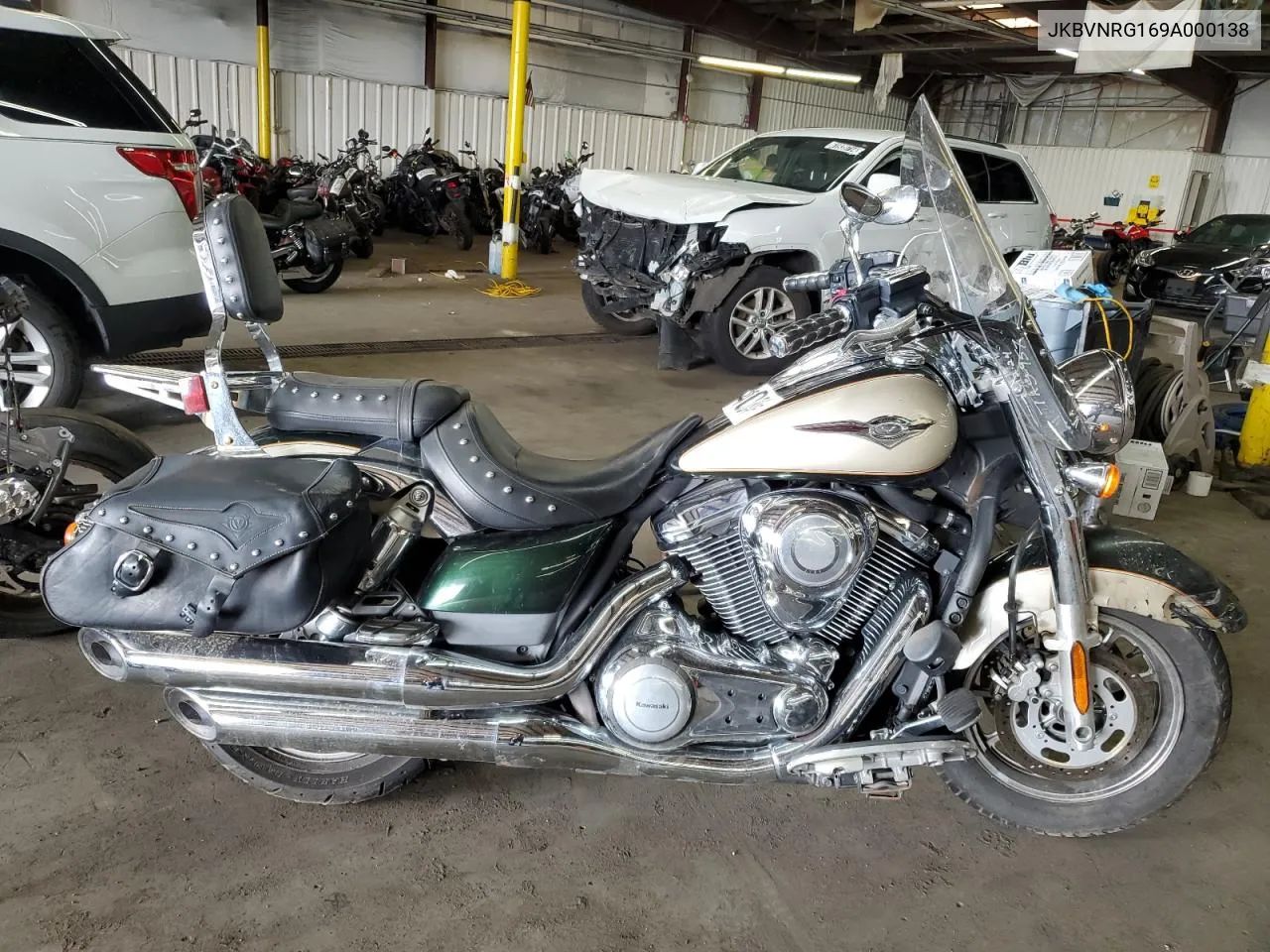 2009 Kawasaki Vn1700 G VIN: JKBVNRG169A000138 Lot: 64214004