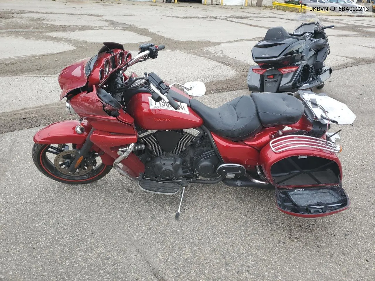 2011 Kawasaki Vn1700 J VIN: JKBVNRJ16BA002213 Lot: 71966014