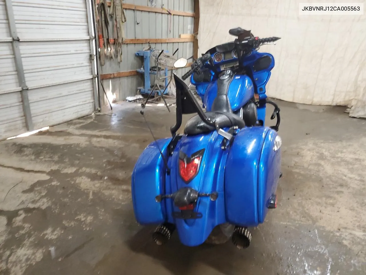 2012 Kawasaki Vn1700 J VIN: JKBVNRJ12CA005563 Lot: 77201974