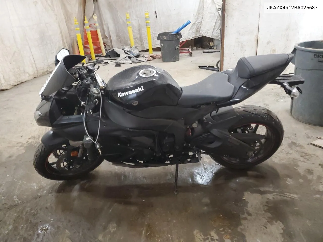 2011 Kawasaki Zx600 R VIN: JKAZX4R12BA025687 Lot: 77739644