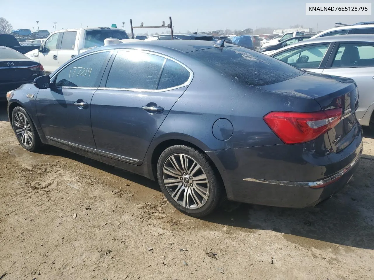 2014 Kia Cadenza Premium VIN: KNALN4D76E5128795 Lot: 44547174