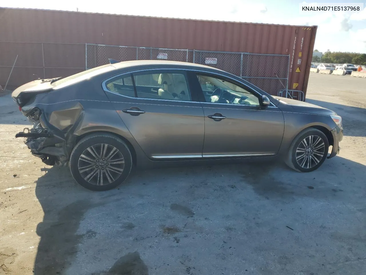 2014 Kia Cadenza Premium VIN: KNALN4D71E5137968 Lot: 77713464