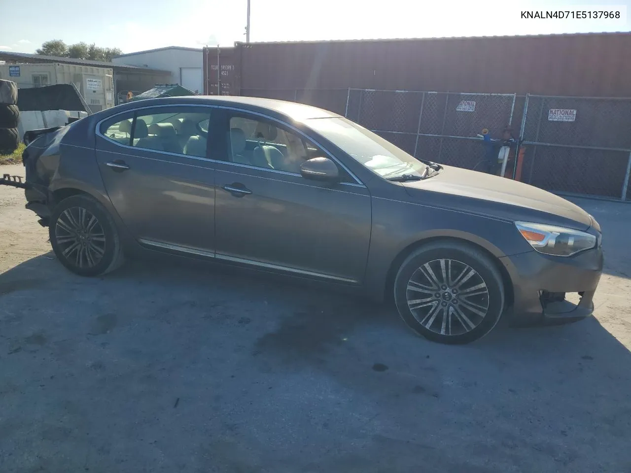 2014 Kia Cadenza Premium VIN: KNALN4D71E5137968 Lot: 77713464