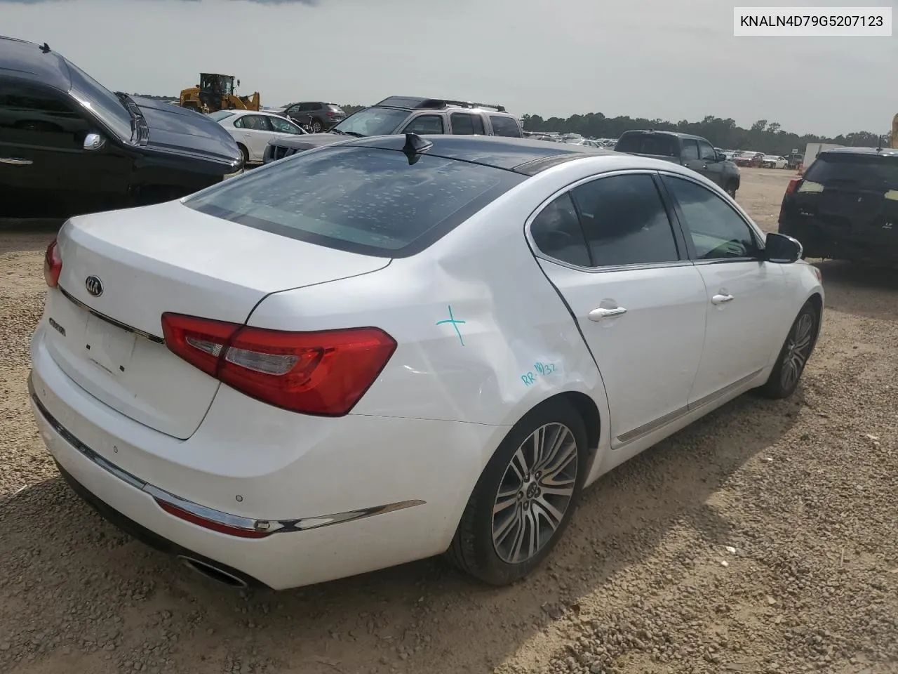 KNALN4D79G5207123 2016 Kia Cadenza Luxury