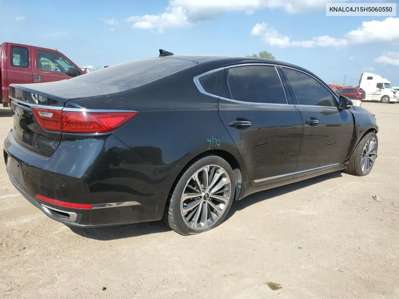 KNALC4J15H5060550 2017 Kia Cadenza Premium