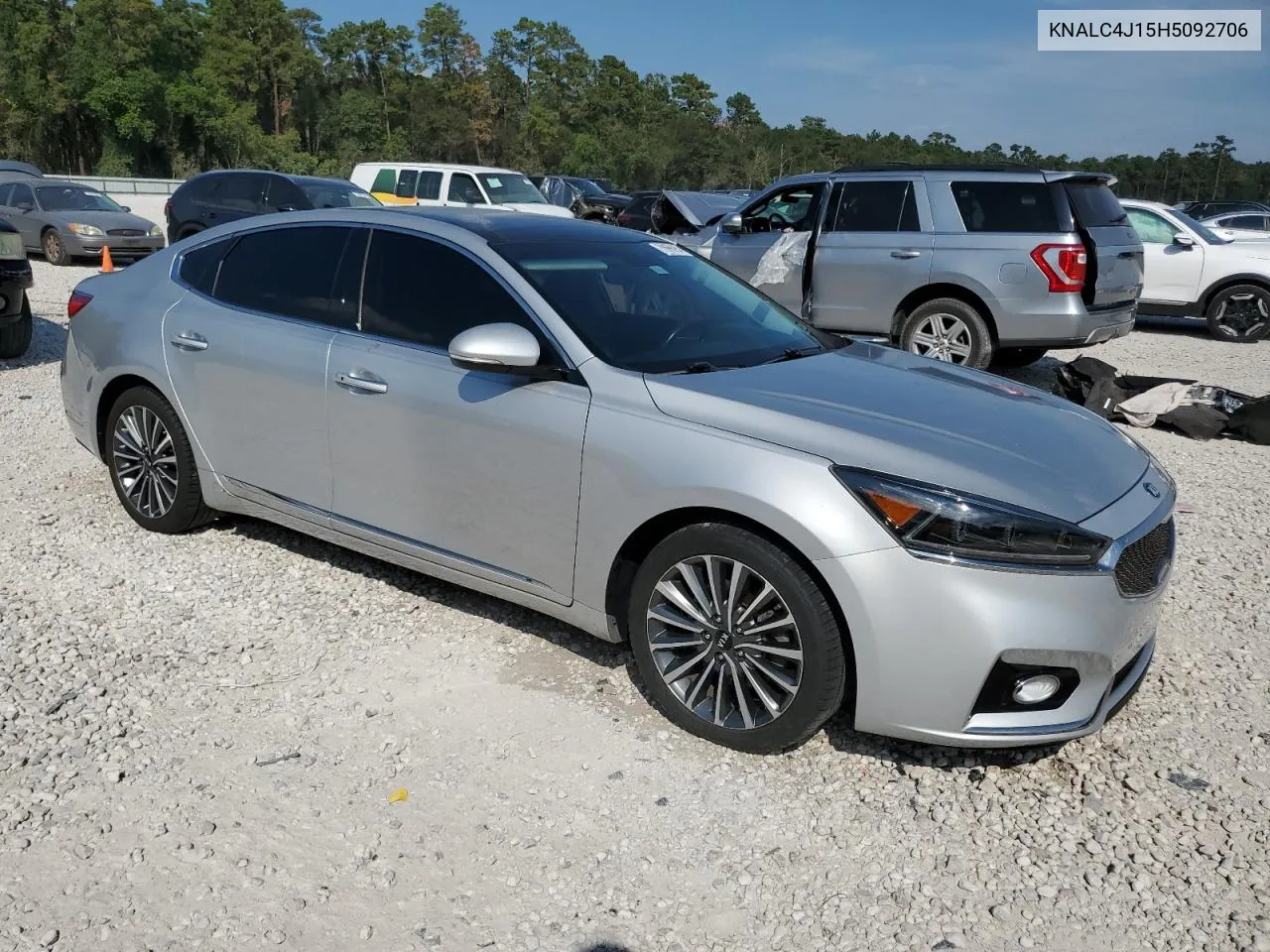 KNALC4J15H5092706 2017 Kia Cadenza Premium