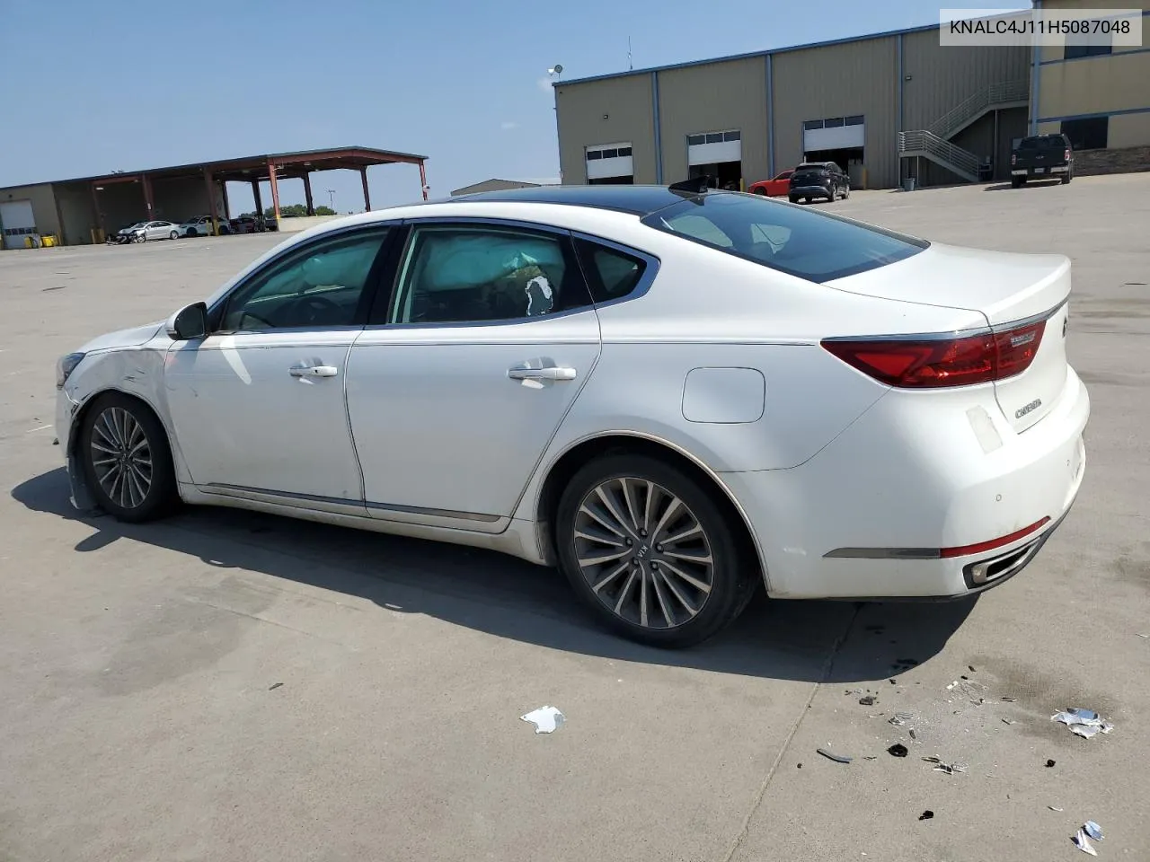 KNALC4J11H5087048 2017 Kia Cadenza Premium