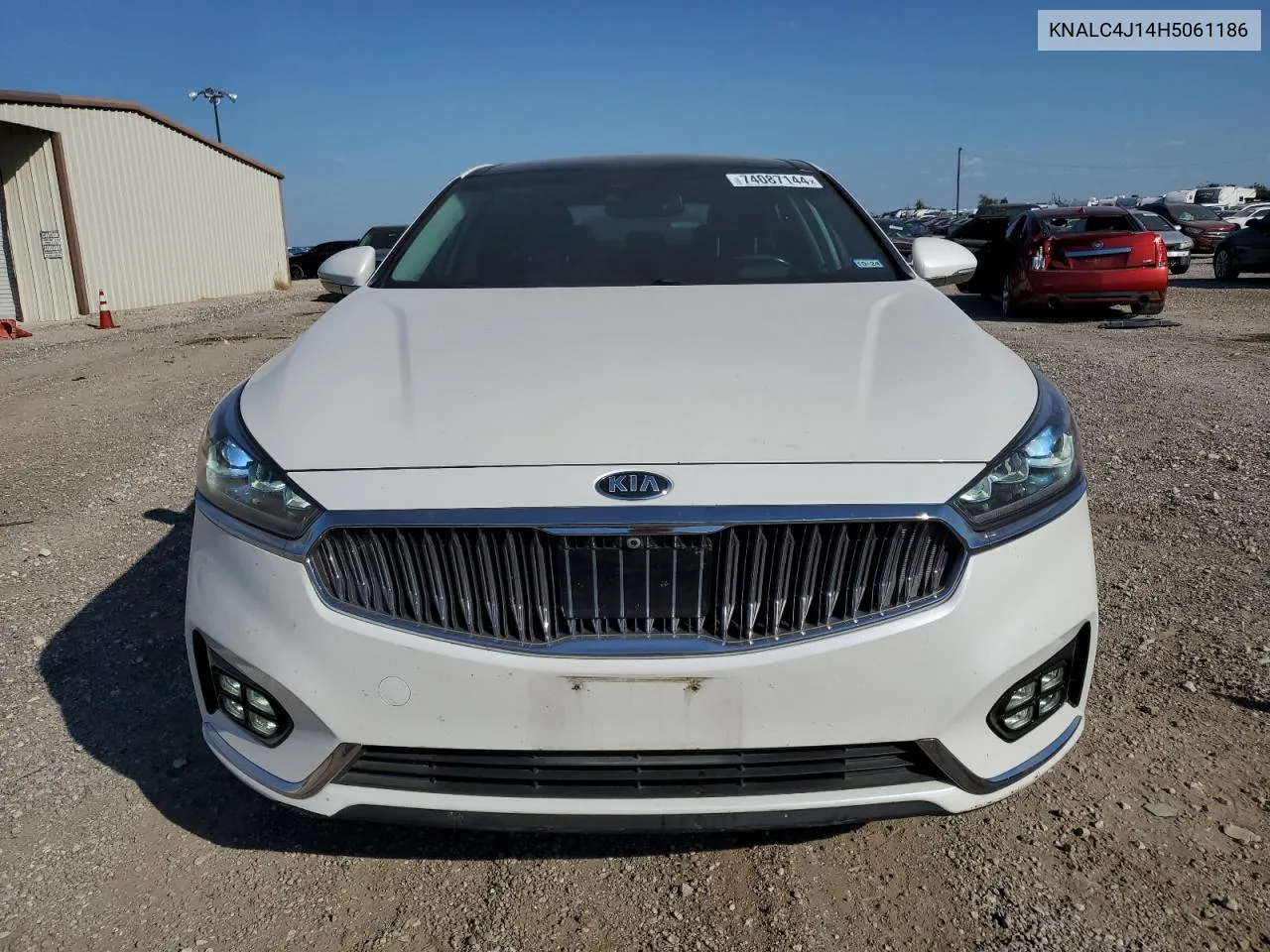 KNALC4J14H5061186 2017 Kia Cadenza Premium