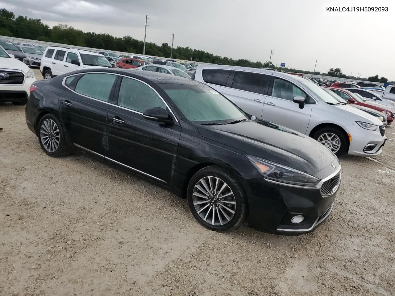 KNALC4J19H5092093 2017 Kia Cadenza Premium