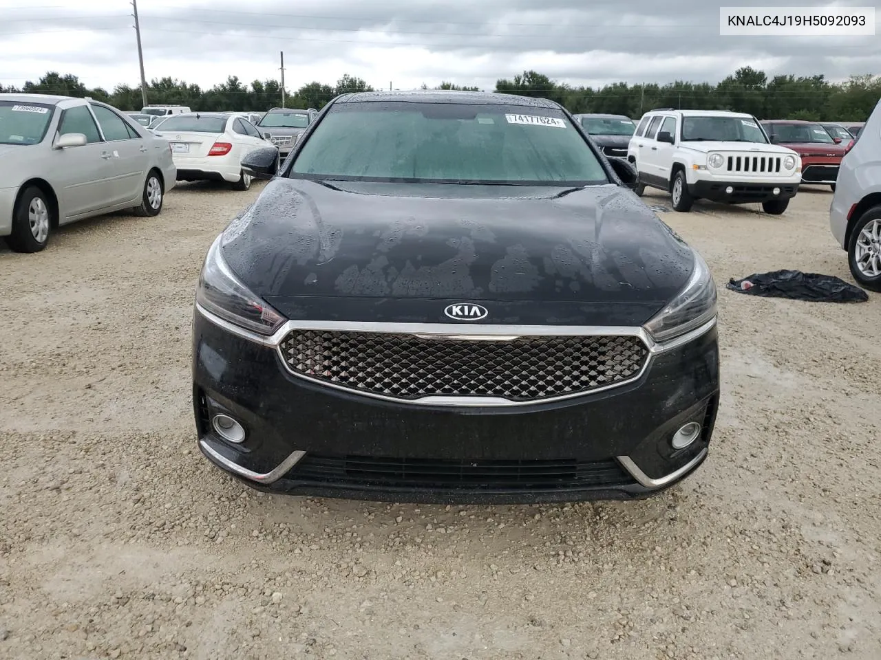 2017 Kia Cadenza Premium VIN: KNALC4J19H5092093 Lot: 74177624